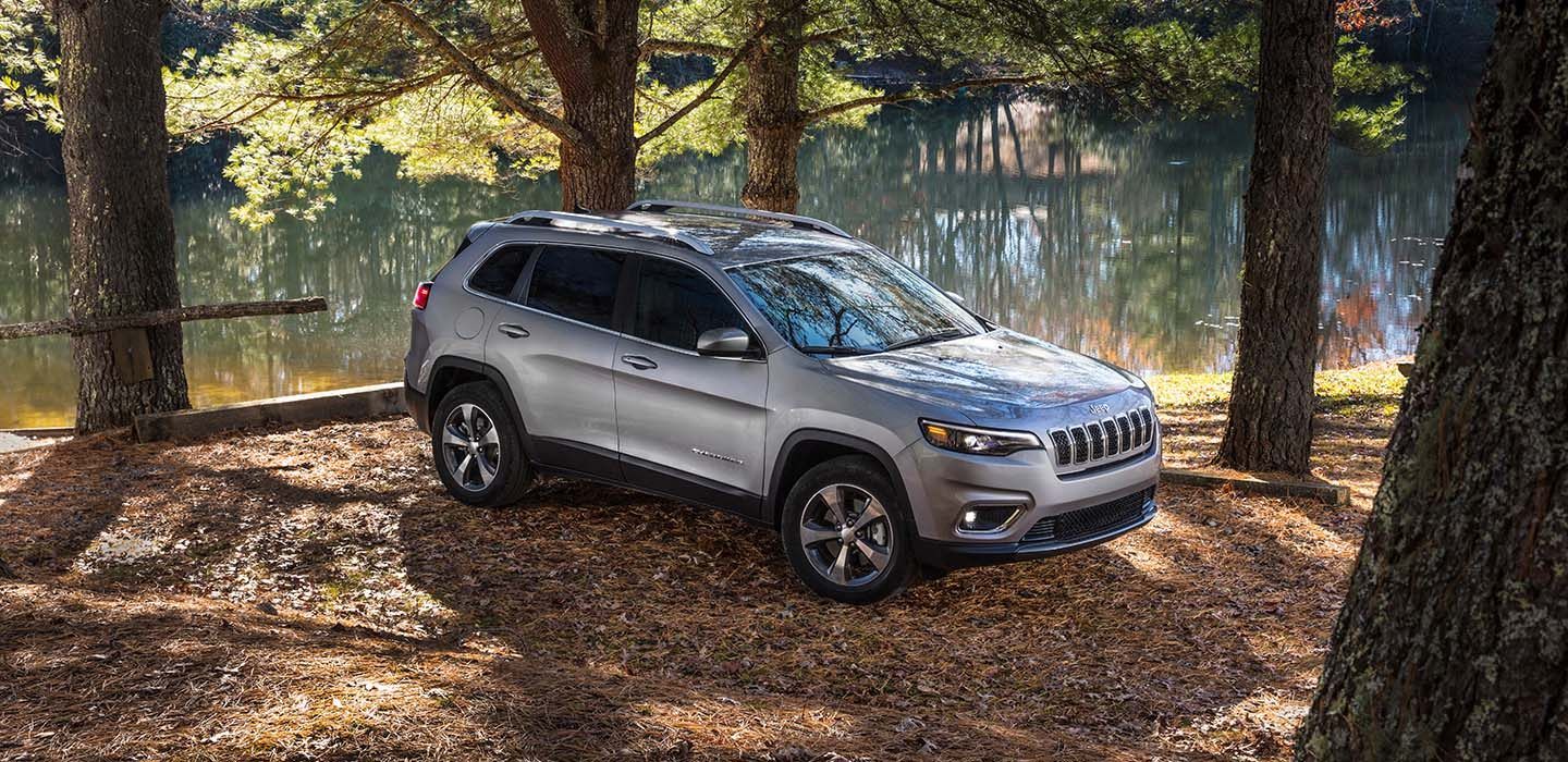 2019 Jeep Cherokee Limited Front Gray Exterior